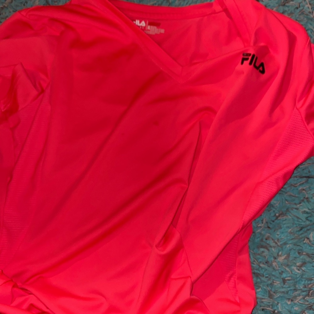 Hot pink Fila V-neck shirt size XL!